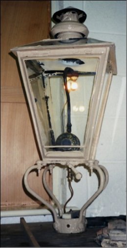 Avil lamp Dorron Harper 260