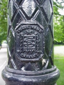 Hyde Pk740s Sugg Logo on post 260 px