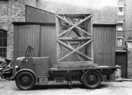 Street Ltg Access Truck 1926 Singer converted rot & cut 260